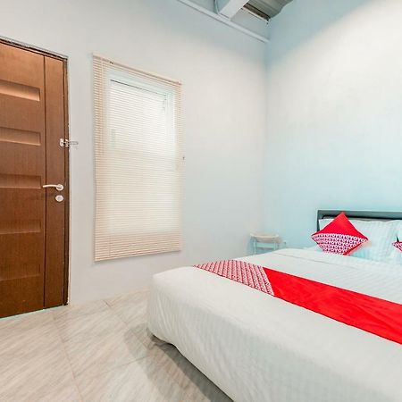 OYO 853 Fongki Place Jakarta Exterior foto