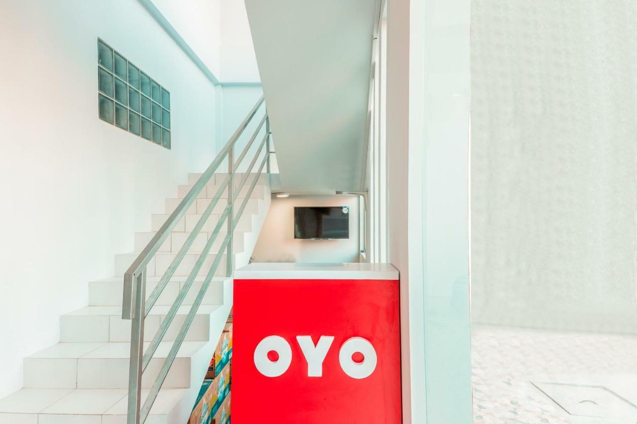 OYO 853 Fongki Place Jakarta Exterior foto